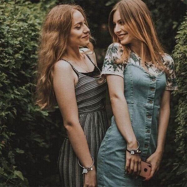 Shop Now 45% OFF--👯♀A Sister Is God's Way Of Making Sure We Never Walk Alone Bangle